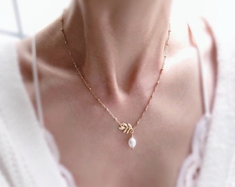 mom pearl necklace