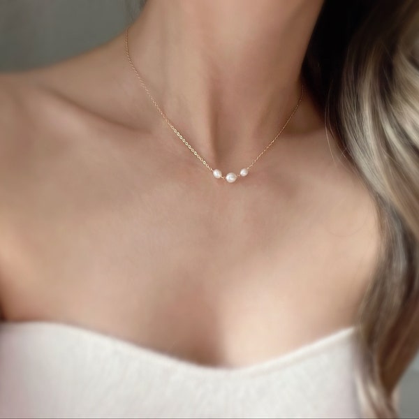 Zierliche Perlenkette/ Minimale Halskette/ Perfektes Geschenk für Sie/ Juni-Geburtsstein-Geschenk