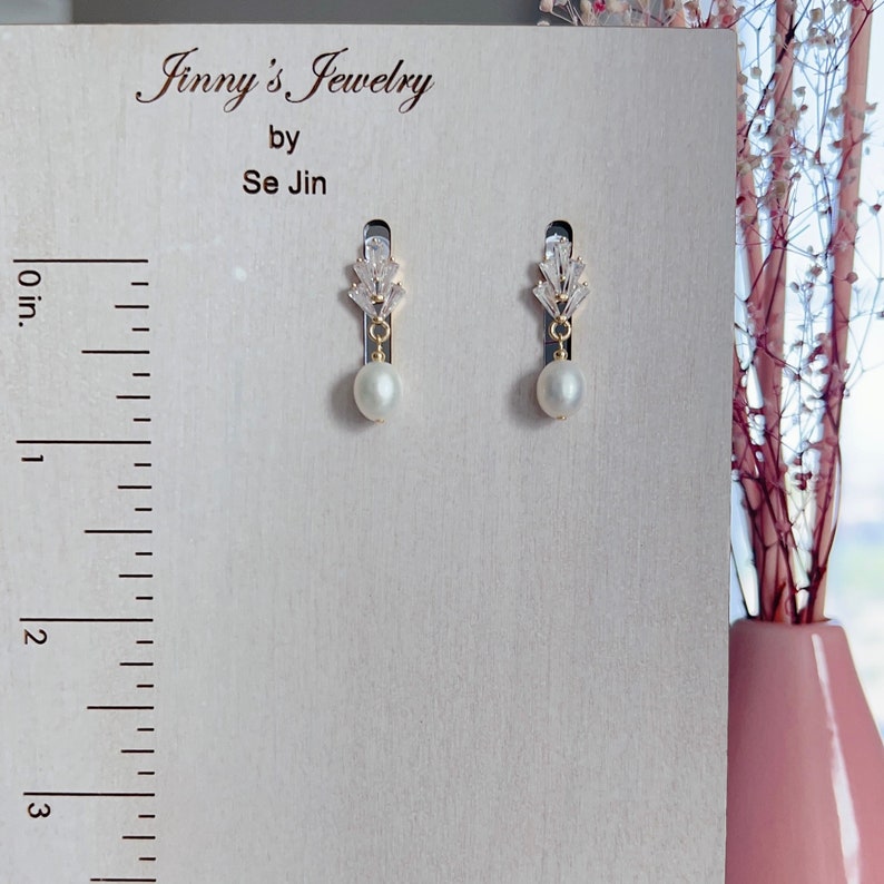 Dainty Freshwater Pearl Droplets Earrings/ Bridal Earring/ CZ Paved Leaf Earrings/ Minimal Pearl Earrings image 3