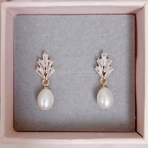 Freshwater Pearl Droplets Earrings/ Bridal Earring/ CZ Paved Leaf Earrings/ Dainty Pearl Earrings