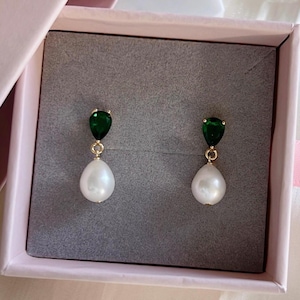Emerald Pearl Earrings/ Freshwater Pearl Dangle Earrings/ Birthstone Gift For Women/ Special Gift For Her/ Mother’s Day Gift