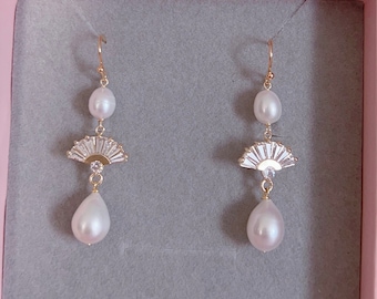 Freshwater Pearl Earrings/ Bridal Earrings/ Wedding Earrings/ Statement Earrings