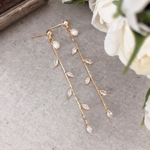 Leaf Tassel Drop Earrings With Freshwater Pearls/ Bridal Earrings/ Wedding Earrings/ Bridesmaids Earrings