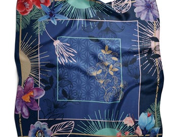 Blau Floral Satin Bandana: Buntes Wildblumen Halstuch