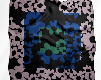 Bufanda con estampado floral: diseño gráfico moderno sobre satén negro
