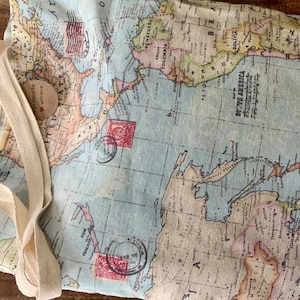 Bolsa de compras con mapa del mundo