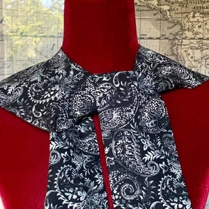 Sailor Paisley  Collar