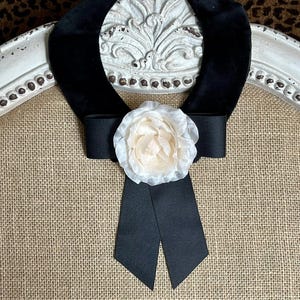 Collier Claudine en Velours Noir avec Lien