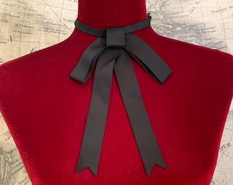 Minimalist Adjustable Ribbon Tie