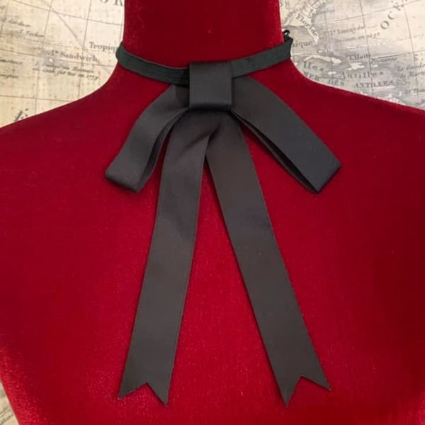 Minimalist Adjustable Ribbon Tie