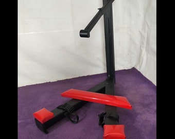 Cbt - ball busting wooden station