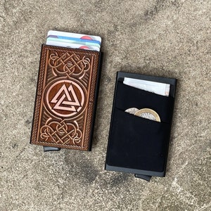 Valknut Design Minimalistische Pop-Up-Kartenbörse mit Massivholzplatte, elastischen Banknoten und Münztasche (mit optionaler Personalisierung)