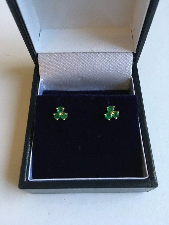 Emerald stud earrings