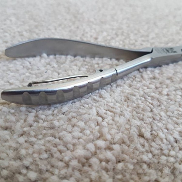 New sharp Solingen stainless steel cuticle, hand made nipper