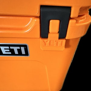 Pestillo de la serie YETI Roadie: pestillo inferior de COLOR (juego de 2)