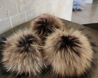 Natural real fur pompom for hat with snap, Raccoon fluffy large fur pom pom for beanie, Huge pom poms, Big size pom pom