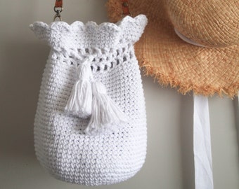 Crochet Scallop Bucket Bag - crochet pattern pdf instant digital download