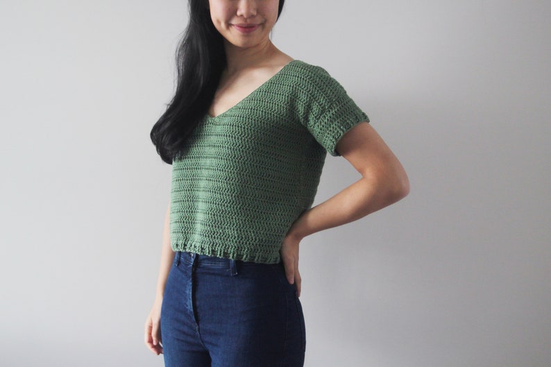 Crochet V-neck Top Modern T-shirt Easy Tee Crop Crochet pattern pdf instant digital download for the frills image 5