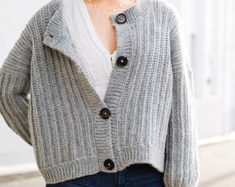 Gehäkelter Cardigan mit Rippenknöpfen // Slouchy Oversized Sweater // Pompeii Cardigan – Häkelanleitung in pdf Grösse