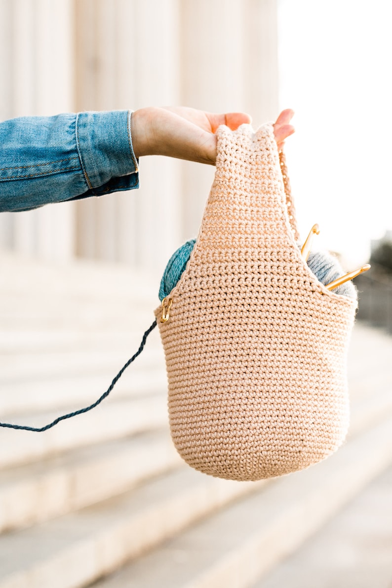 Crochet Project Bag, Yarn Holder, Yarn Basket, Yarn Bag, Easy Project Tote Crochet pattern pdf instant digital download for the frills image 2