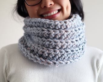 Crochet Snood Cowl Scarf Easy Beginner Video Tutorial– Crochet pattern pdf instant digital download for the frills