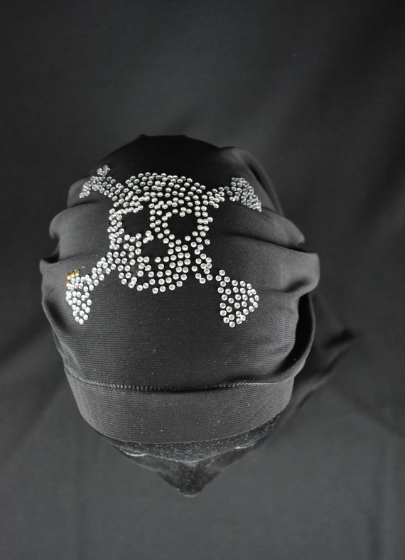 Loc Soc with Skull and Crossbones, Guitar loc Sock, music, Design, Quick Bun- Irregular
