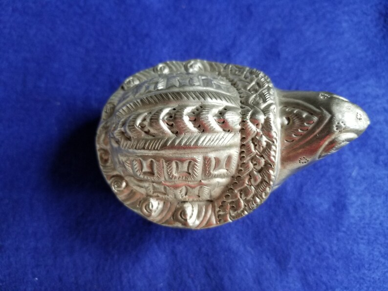Vintage Silver color turtle trinket box.