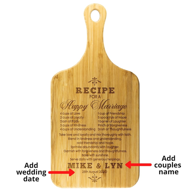 Tabla de cortar de nogal personalizada para bodas, receta para un matrimonio feliz, regalo de boda personalizado para parejas, idea de regalo de inauguración para recién casados. imagen 2