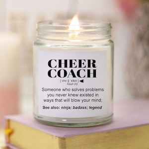 Idea de regalo para entrenador de animadoras | Vela divertida para regalar a hombres y mujeres | Regalo de agradecimiento, cumpleaños y Navidad | Vela perfumada con soja vertida a mano, 255 ml