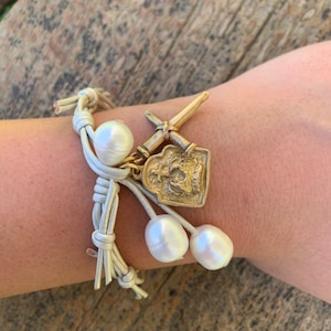 Crown of Grace Bracelet | Leather and Pearls | White Metallic Leather | Christian Gift | Holy Spirit | Crown of Thorns