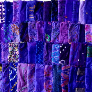 Sari Silk Sari Fabric Remnant India Sinppets 50 / 100 SMALL pieces VIOLET Vintage Material Craft Quilt Doll Junk Journal