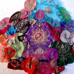 VERY RARE LOT Antique Vintage Sari APPLIQUE APPLIQUES 25 Pcs DOLL ZARDOSI ZARI VERY RARE LOT Antique Vintage Sari APPLIQUE APPLIQUES 25 Pcs DOLL ZARDOSI ZARI