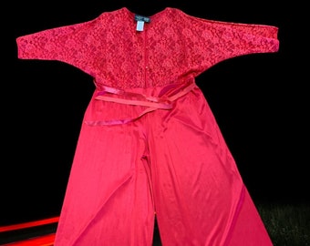 combinaison lingerie rouge vintage, sous-vêtements,