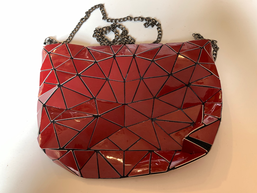 Patrizia luca must geometric clutch