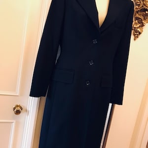 Elegant and sophisticated D&G black 99% wool coat overcoat trench coat jacket blazer IT 44 lined