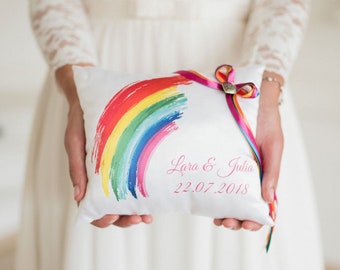 Ring cushion rainbow