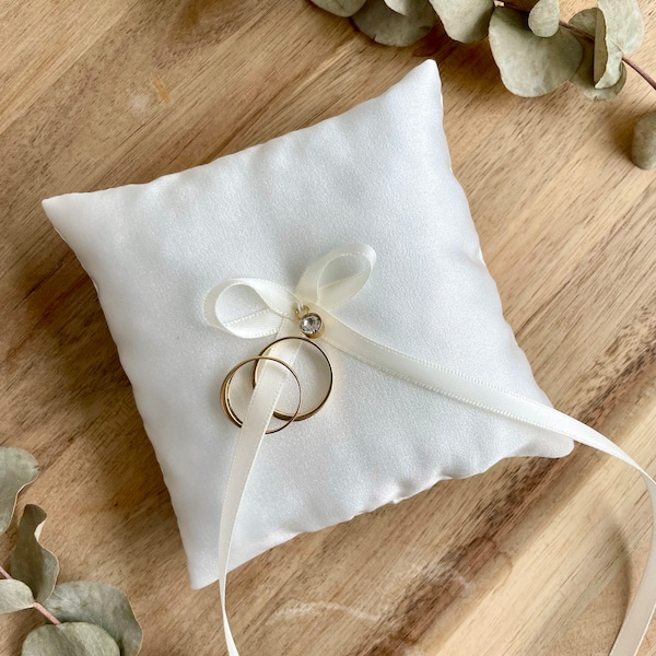 Ring pillow Leni for the wedding | simple design