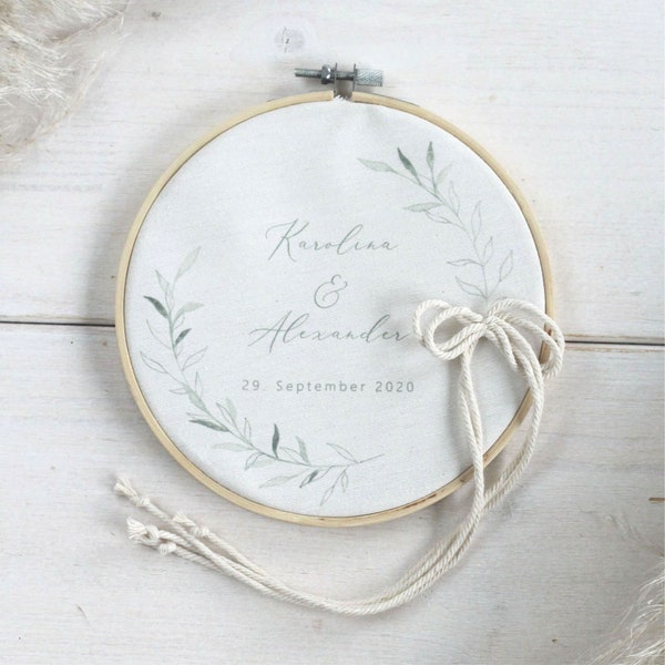 Ava ring cushion in embroidery hoop | in boho style