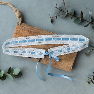 Garter Lina to tie
