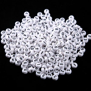 100 unids carta cuentas blanco y negro cuentas de número mixto blanco acrílico Inglés carta abalorios, spacer joyería redonda acrílico abalorios 0123456789