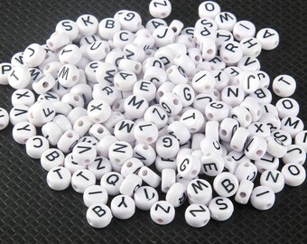 100 pcs Letter Beads White and Black Alphabet Beads Mixed White Acrylic English Letter Beads, Spacer Beads 4*7 mm Round Acrylic Beads ABCDEF