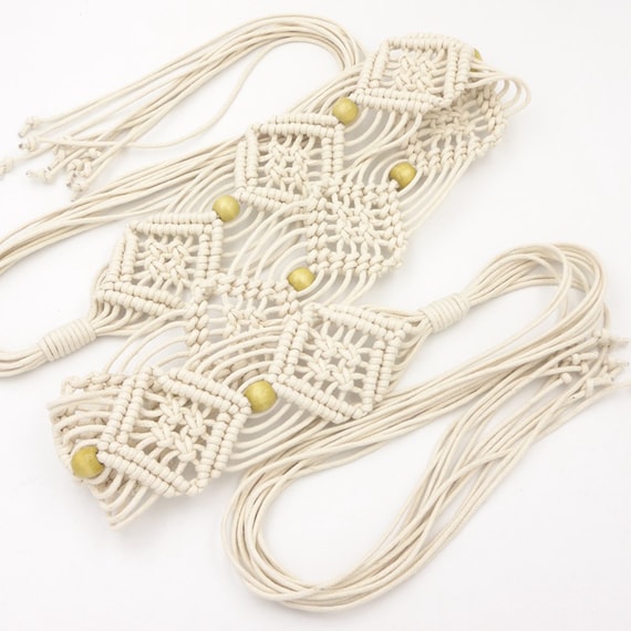 Boho Macrame Vegan Faux Leather Weave Wood Buckle Belt  display picture 1