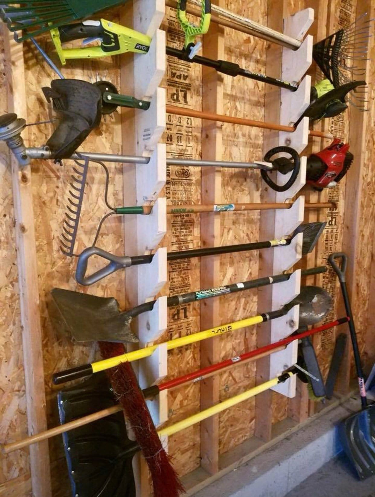 Garage Tool Storage Rack, Heavy Duty Garden Tool Holder Organizer Steel  Hooks Wall Mounted Mop & Broom Storage Tool Rack with 7 Hooks Holds Garden  Yard Tools,Christmas Gift for Men Dad 