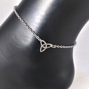 24/7 Triquetra Locking Bracelet or Anklet