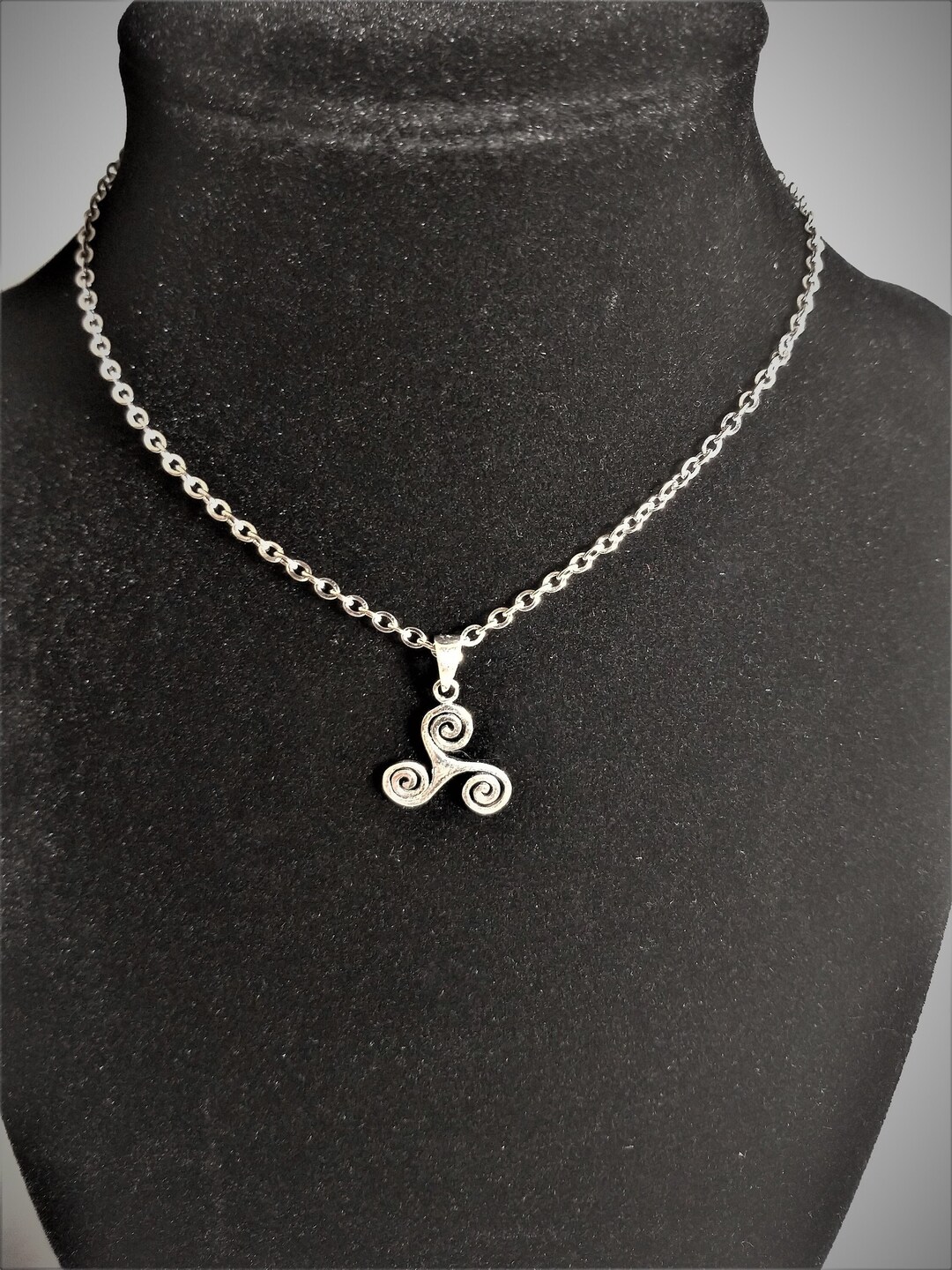 24/7 Triskele Discreet Locking Day Collar Etsy