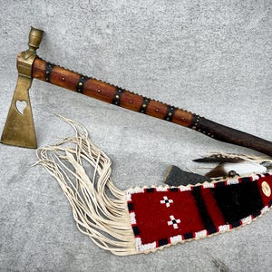 Plains Indian Style Pipe Tomahawk – Handcrafted Decorative Axe