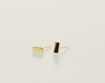 Versatile Gold Bar Stud Earrings, Minimalist, Dainty Design for Everyday Wear or Cartilage Piercings