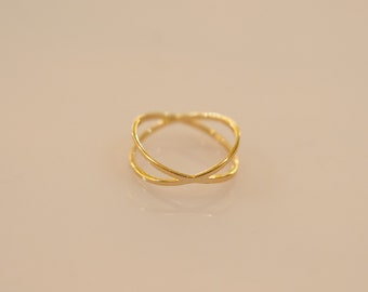 Minimalistischer Gold zierlicher Stapelring, zarter Kreuz winziger Stapelring, einzigartiger einfacher dünner Goldbandring