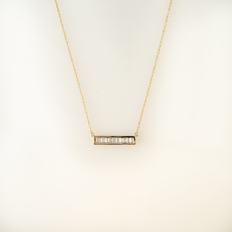 Zierliche Baguette-Cut Bar Halskette, Minimalist Layering Halskette, gold silver necklace, mindfulness Geschenk Bild 1