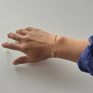 Sleek 18K Gold Vermeil Open Cuff: Adjustable Unisex Boho Elegance